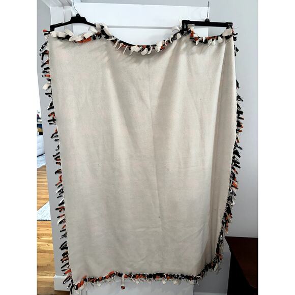 Cleveland Browns 60x48 Throw Blanket with Fringes - Picture 3 of 4